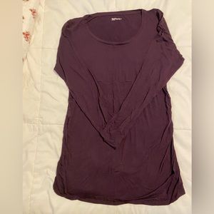 Gap maternity long sleeve scoop neck top